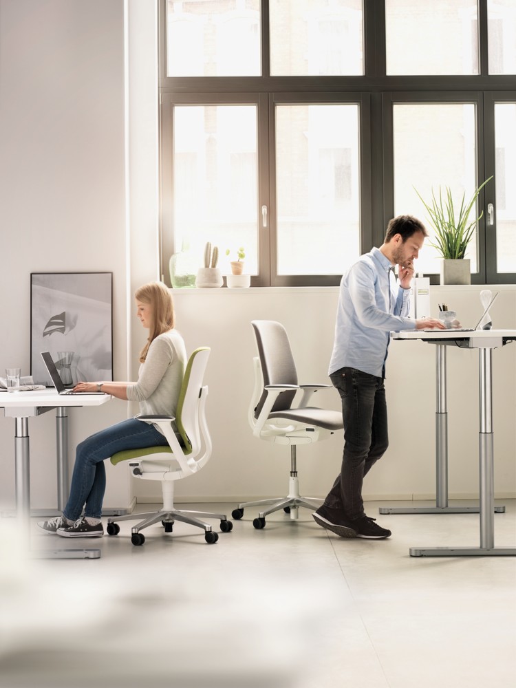 kursi kantor / atur tinggi dudukan sesuai kebutuhan kerja / office roxx